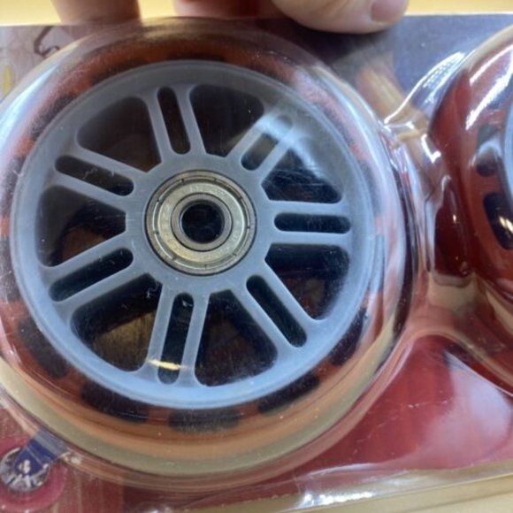 Razor 98mm Wheels with Bearings Set of 2 Red Item # 134932-RD scooter Brand New. - Picture 3 of 4